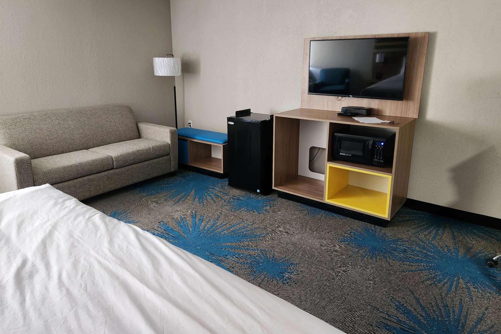 Days Inn By Wyndham Davenport Extérieur photo